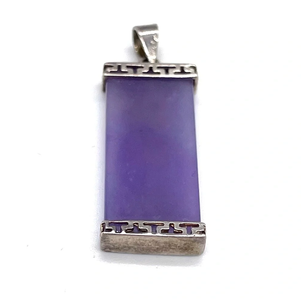 Vintage Purple Jade Pendant in Silver plated - Picture 2 of 3
